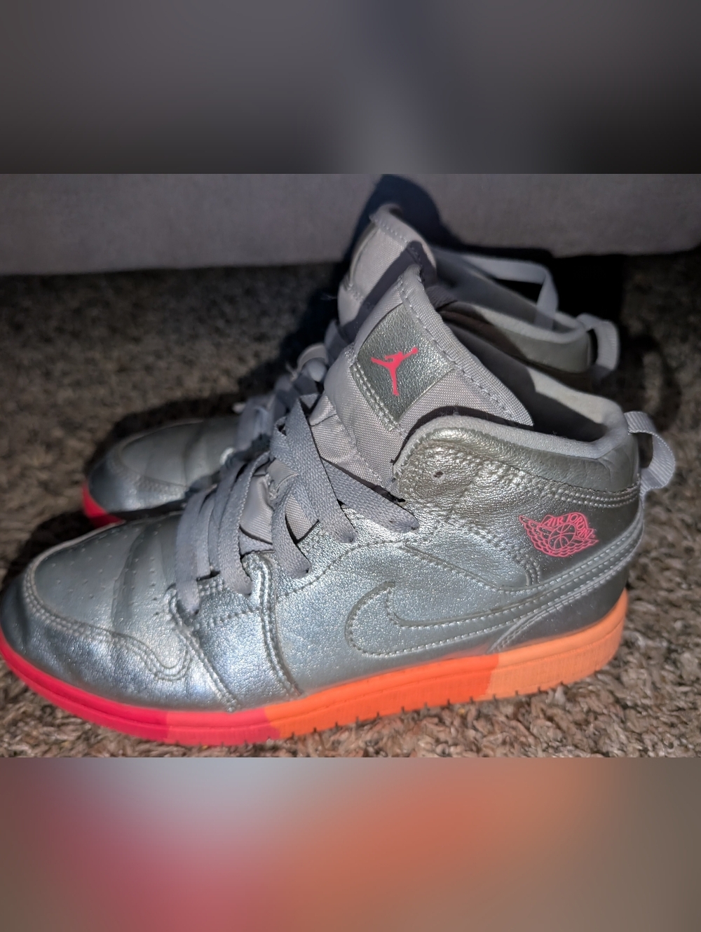 Youth Size 3 Nike Air Jordan 1 Mid